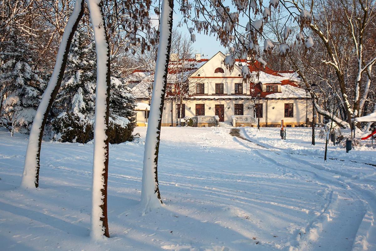 Rezydencja Dwór Polski Bełchatów Exterior foto